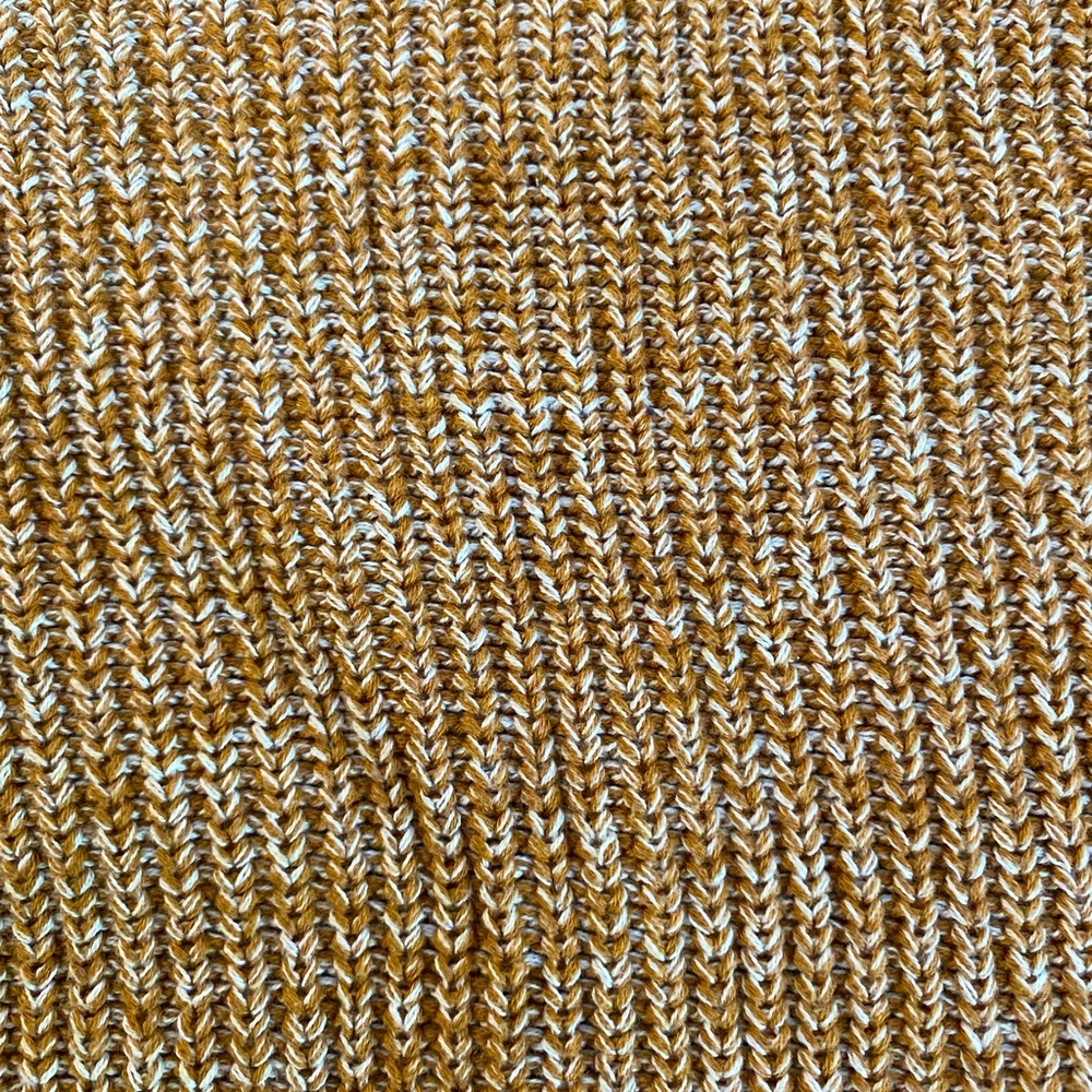 Cozy Fall Sweater 🍁 - Picture 6 of 6